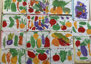 Owoce I warzywa na kartonie