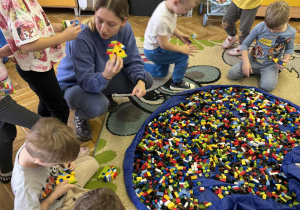 Zabawy z klockami lego