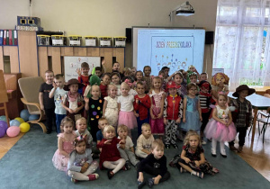 Wspólne zdjecie przedszkolaków