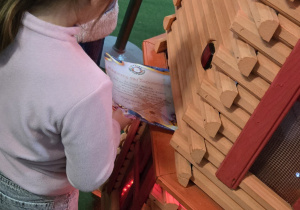 Młyn drukuje dyplom