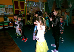 Dzieci na balu