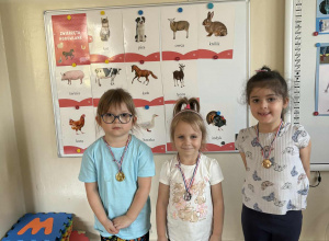 Medaliści w konkursie wiedzy o zwierzętach domowych