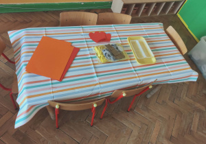 Zajęcia plastyczne przygotowane dla dzieci.