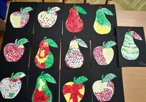 praca plastyczna - stemplowanie farbami owoców