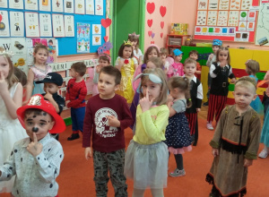 Bal karnawałowy w przedszkolu
